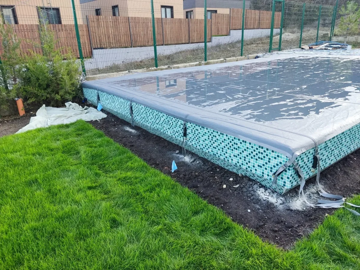 Батутное покрывало на бассейне в Выксе